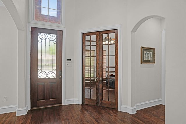 20 Glistening Pond Drive, Frisco, TX 75034