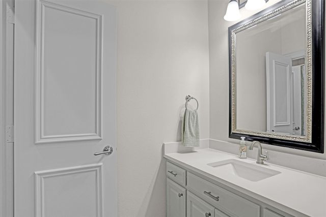 20 Glistening Pond Drive, Frisco, TX 75034