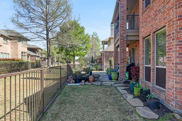 20 Glistening Pond Drive, Frisco, TX 75034