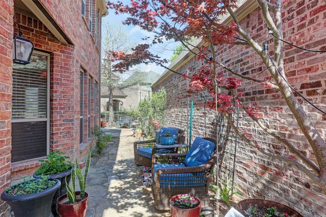 20 Glistening Pond Drive, Frisco, TX 75034