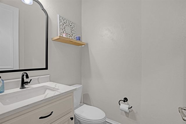 20 Glistening Pond Drive, Frisco, TX 75034