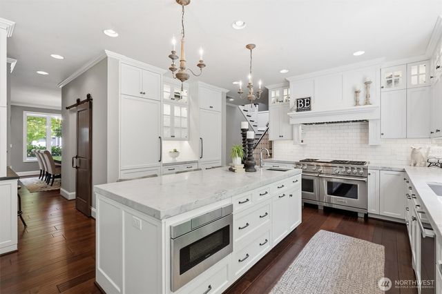 25817 SE 31st Place, Sammamish, WA 98075
