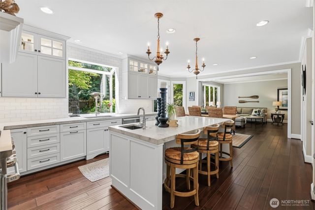 25817 SE 31st Place, Sammamish, WA 98075