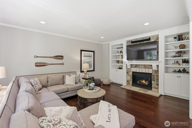 25817 SE 31st Place, Sammamish, WA 98075