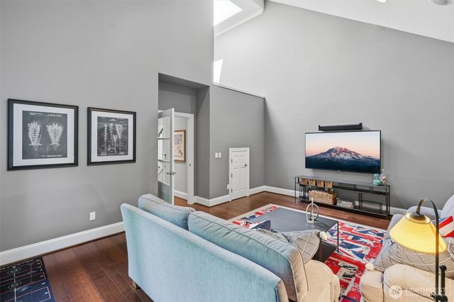 25817 SE 31st Place, Sammamish, WA 98075