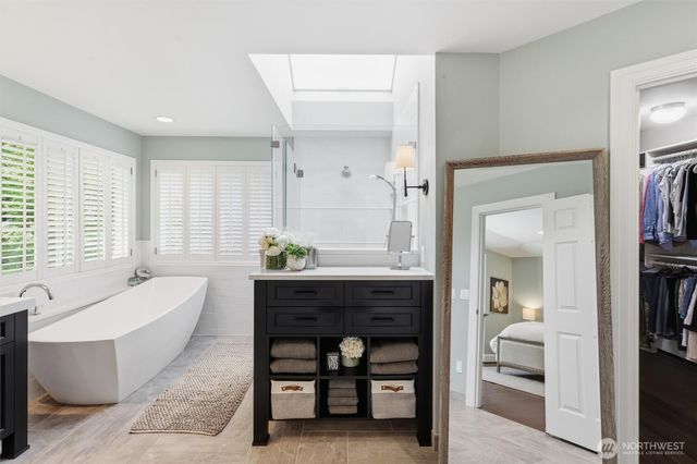 25817 SE 31st Place, Sammamish, WA 98075