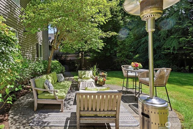 25817 SE 31st Place, Sammamish, WA 98075