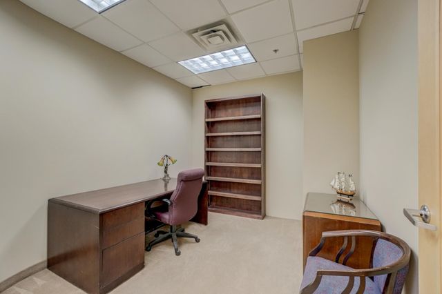 1201 Yale Place A100, Minneapolis, MN 55403