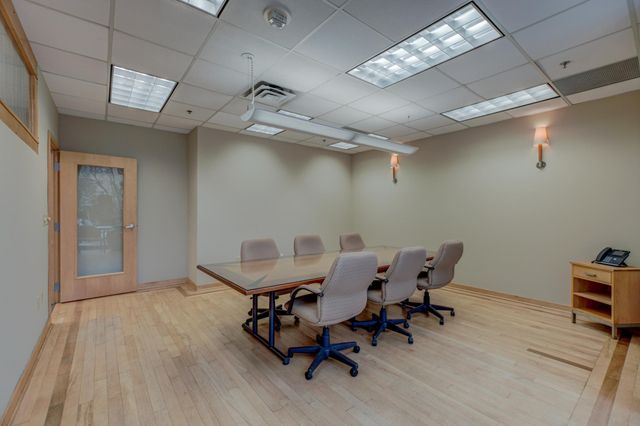 1201 Yale Place A100, Minneapolis, MN 55403