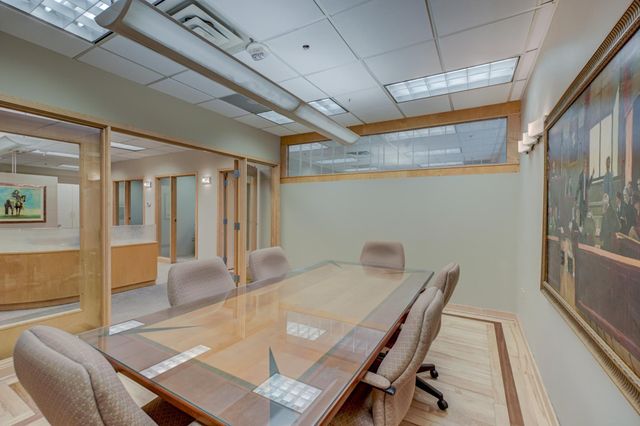 1201 Yale Place A100, Minneapolis, MN 55403