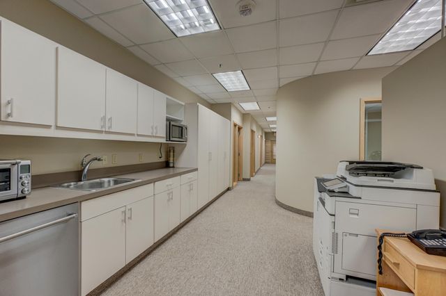 1201 Yale Place A100, Minneapolis, MN 55403