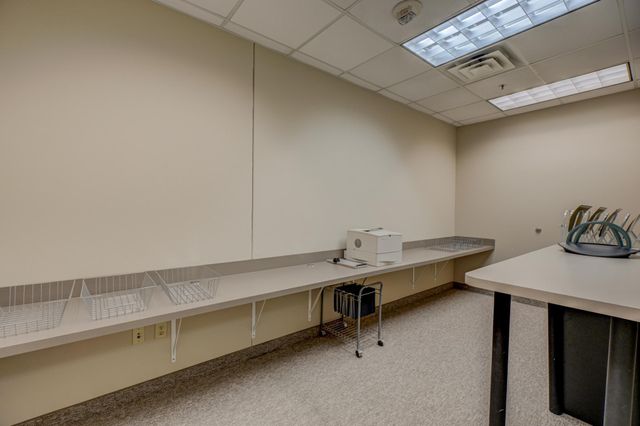 1201 Yale Place A100, Minneapolis, MN 55403