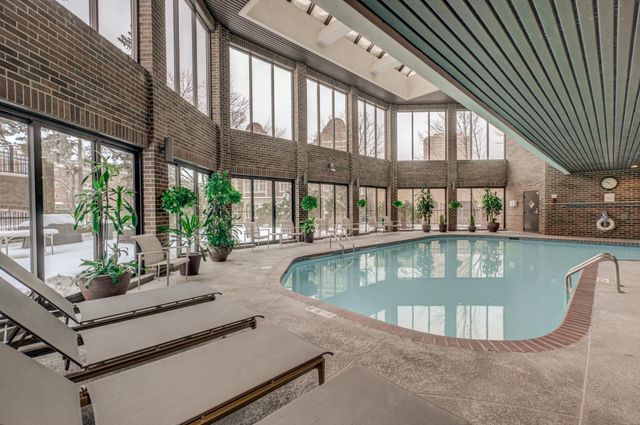 1201 Yale Place A100, Minneapolis, MN 55403