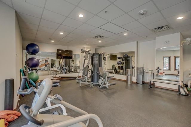 1201 Yale Place A100, Minneapolis, MN 55403