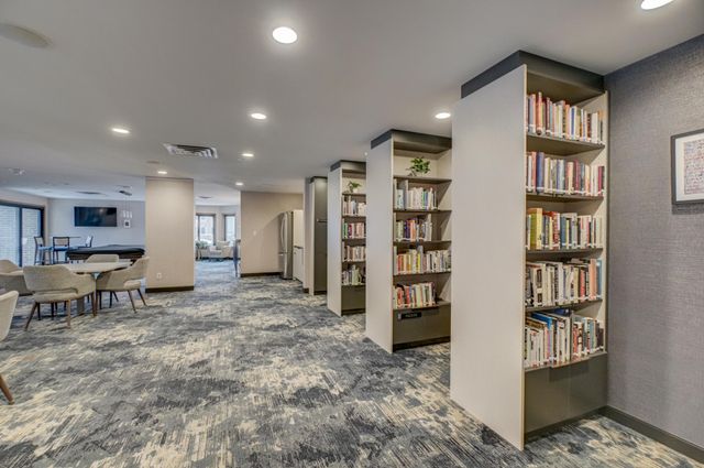 1201 Yale Place A100, Minneapolis, MN 55403