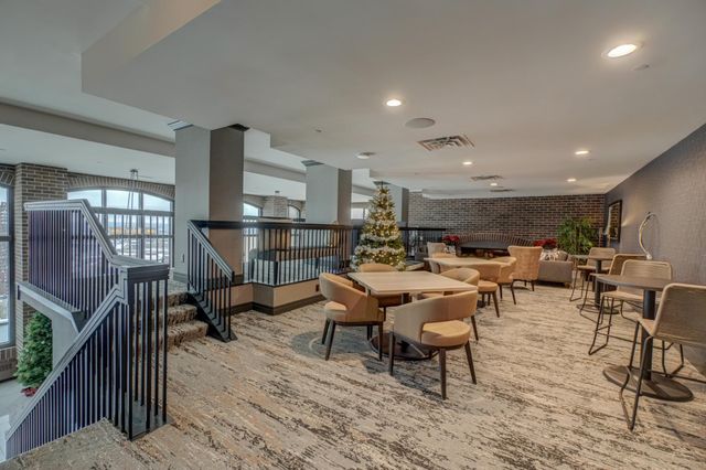 1201 Yale Place A100, Minneapolis, MN 55403