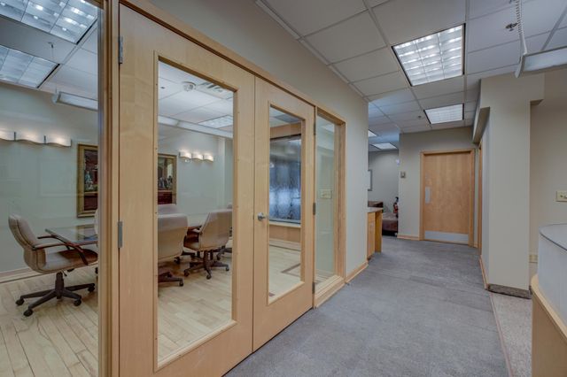 1201 Yale Place A100, Minneapolis, MN 55403