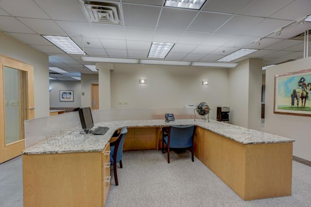 1201 Yale Place A100, Minneapolis, MN 55403