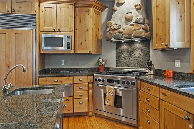 606 E HOLLY HAVEN CIR, Murray, UT 84107