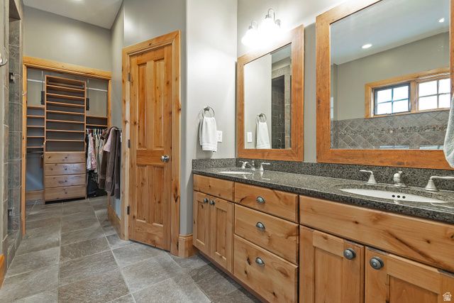 606 E HOLLY HAVEN CIR, Murray, UT 84107