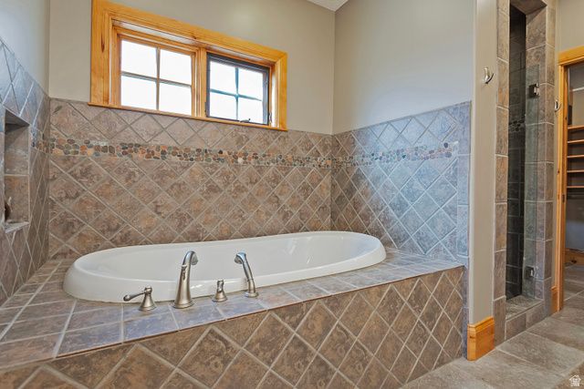 606 E HOLLY HAVEN CIR, Murray, UT 84107