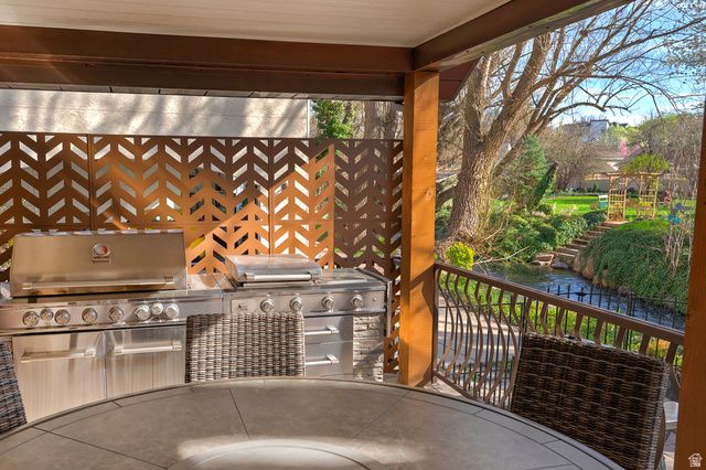 606 E HOLLY HAVEN CIR, Murray, UT 84107