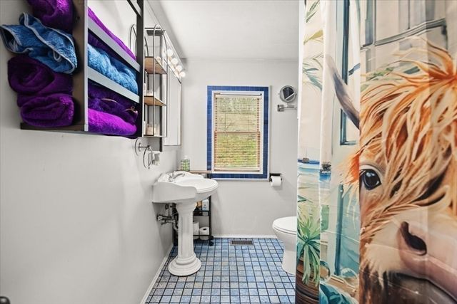9 Hillside Ave, Berkley, MA 02779