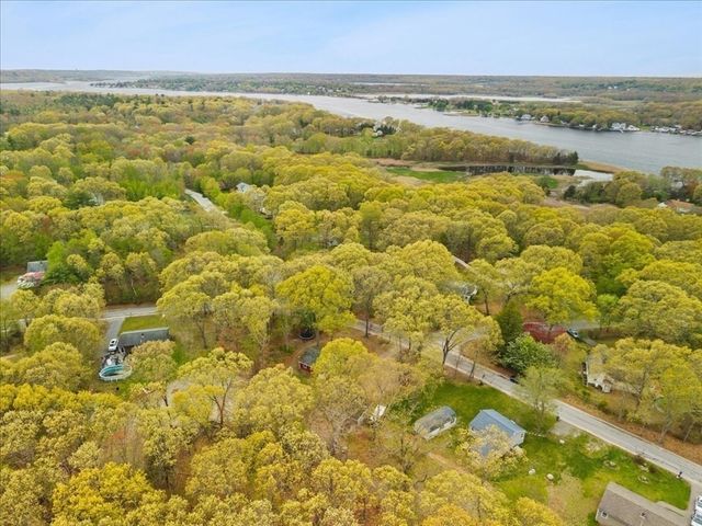 9 Hillside Ave, Berkley, MA 02779