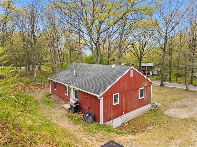 9 Hillside Ave, Berkley, MA 02779