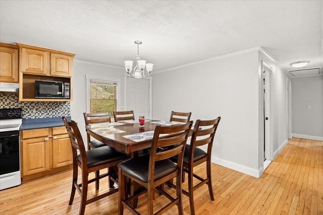 9 Hillside Ave, Berkley, MA 02779