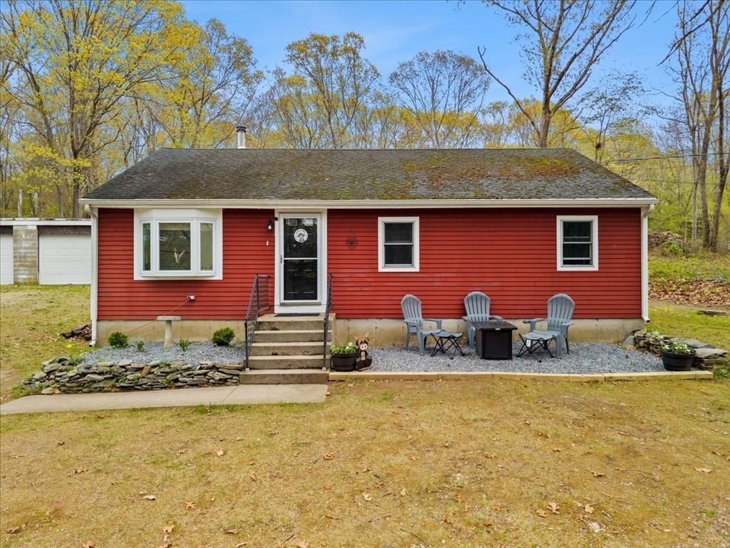 9 Hillside Ave, Berkley, MA 02779