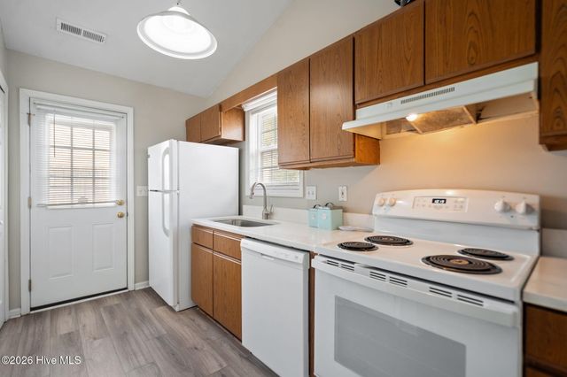 834 Southern Charm Drive, Wilmington, NC 28412