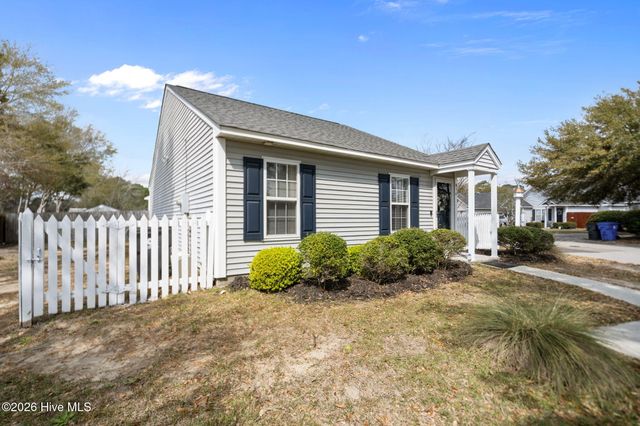 834 Southern Charm Drive, Wilmington, NC 28412