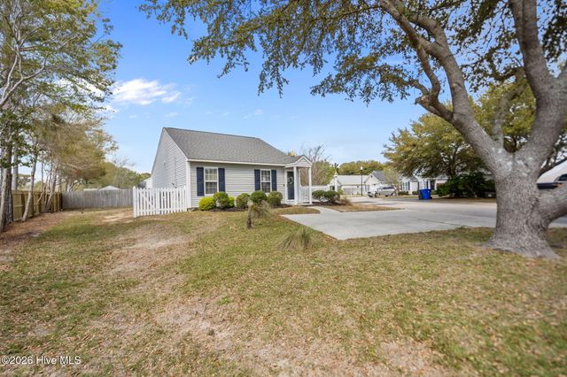 834 Southern Charm Drive, Wilmington, NC 28412