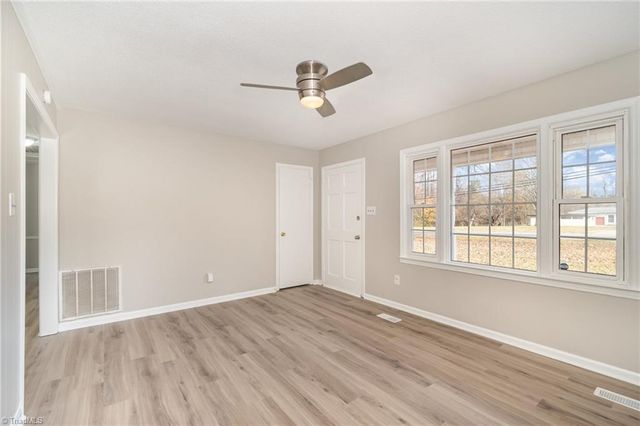 613 Piney Grove Road, Kernersville, NC 27284