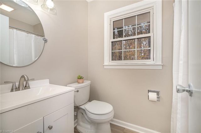 613 Piney Grove Road, Kernersville, NC 27284