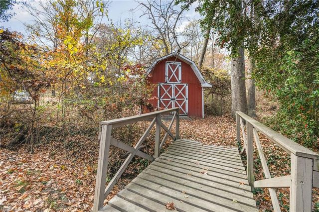 613 Piney Grove Road, Kernersville, NC 27284