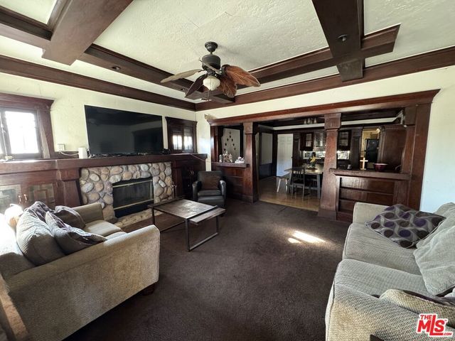 147 N Dillon Street, Los Angeles, CA 90026