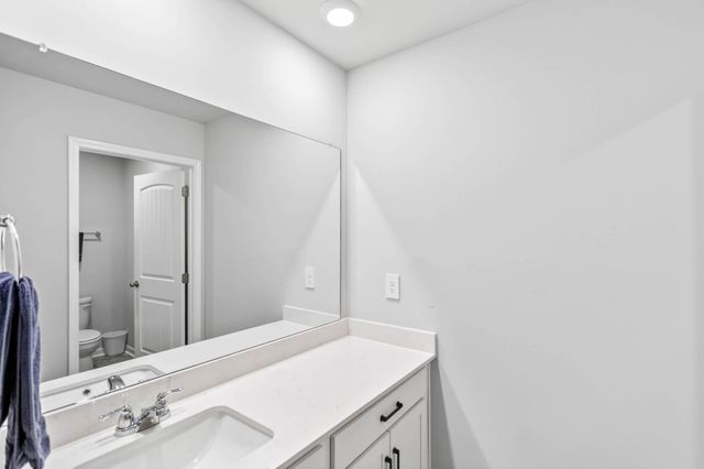 2172 Seiver Ln, White House, TN 37188