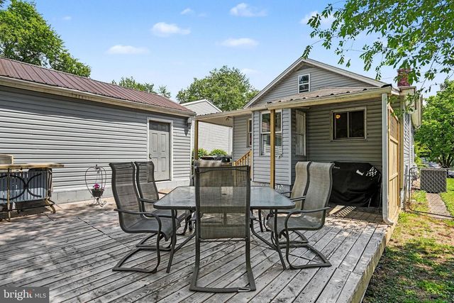 231 WALTON ST, Lemoyne, PA 17043