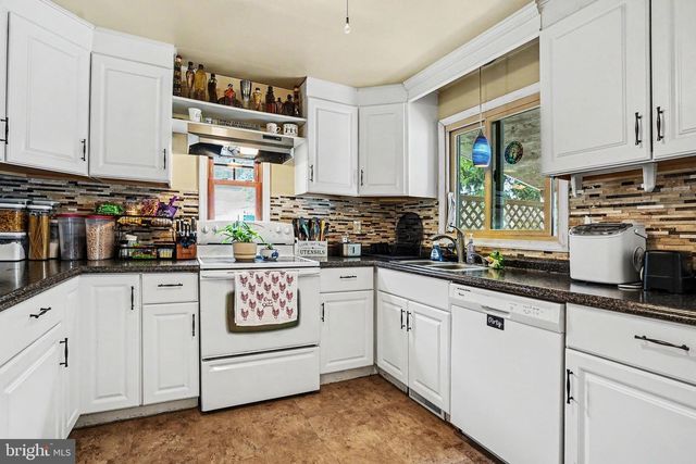 231 WALTON ST, Lemoyne, PA 17043