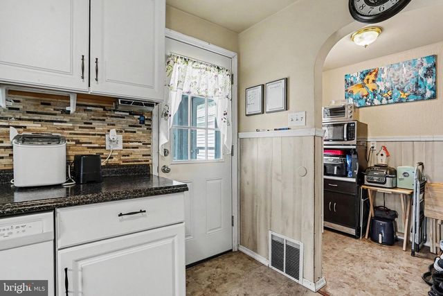 231 WALTON ST, Lemoyne, PA 17043