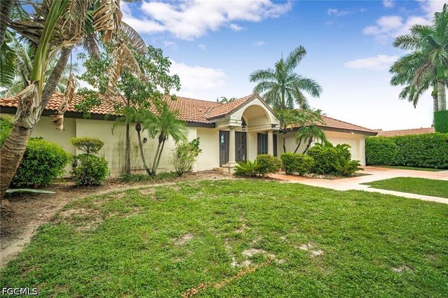 5231 Greenbriar DR, Fort Myers, FL 33919