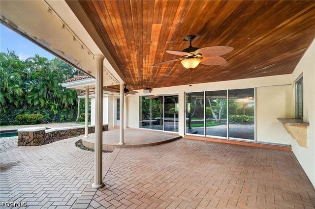 5231 Greenbriar DR, Fort Myers, FL 33919