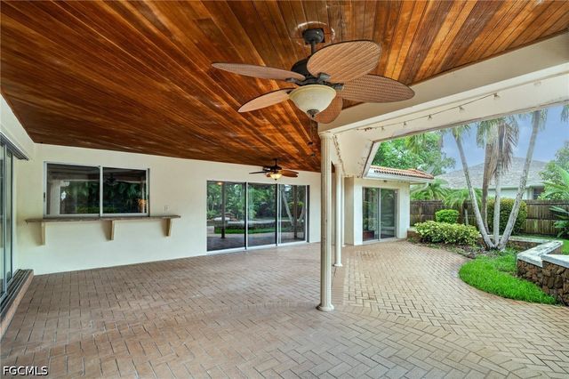 5231 Greenbriar DR, Fort Myers, FL 33919