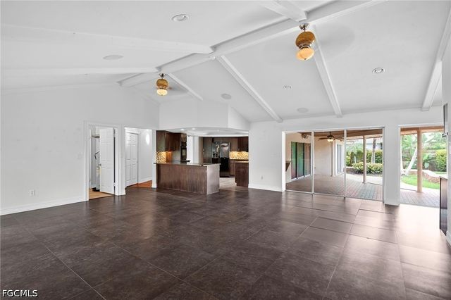 5231 Greenbriar DR, Fort Myers, FL 33919