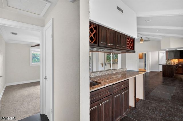 5231 Greenbriar DR, Fort Myers, FL 33919