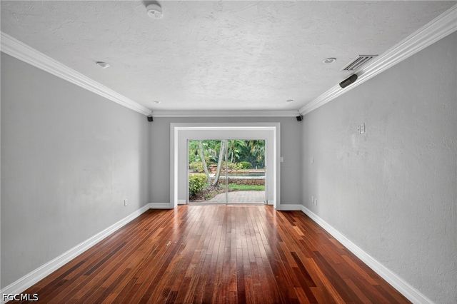 5231 Greenbriar DR, Fort Myers, FL 33919