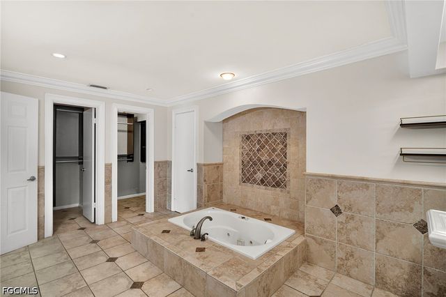 5231 Greenbriar DR, Fort Myers, FL 33919