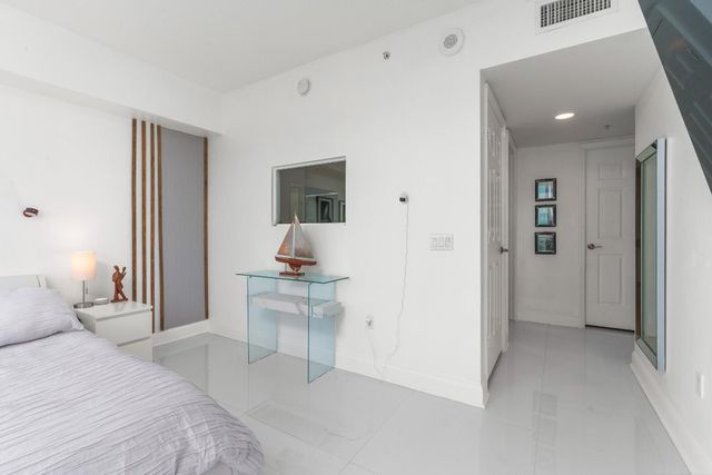 411 N New River Drive 2205, Fort Lauderdale, FL 33301